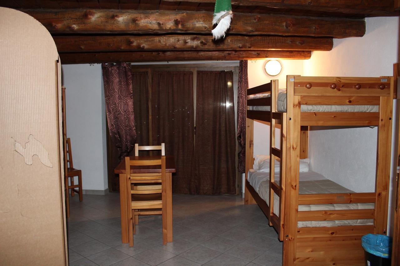 Rifugio Escursionistico La Rua' Hostel Macra ภายนอก รูปภาพ
